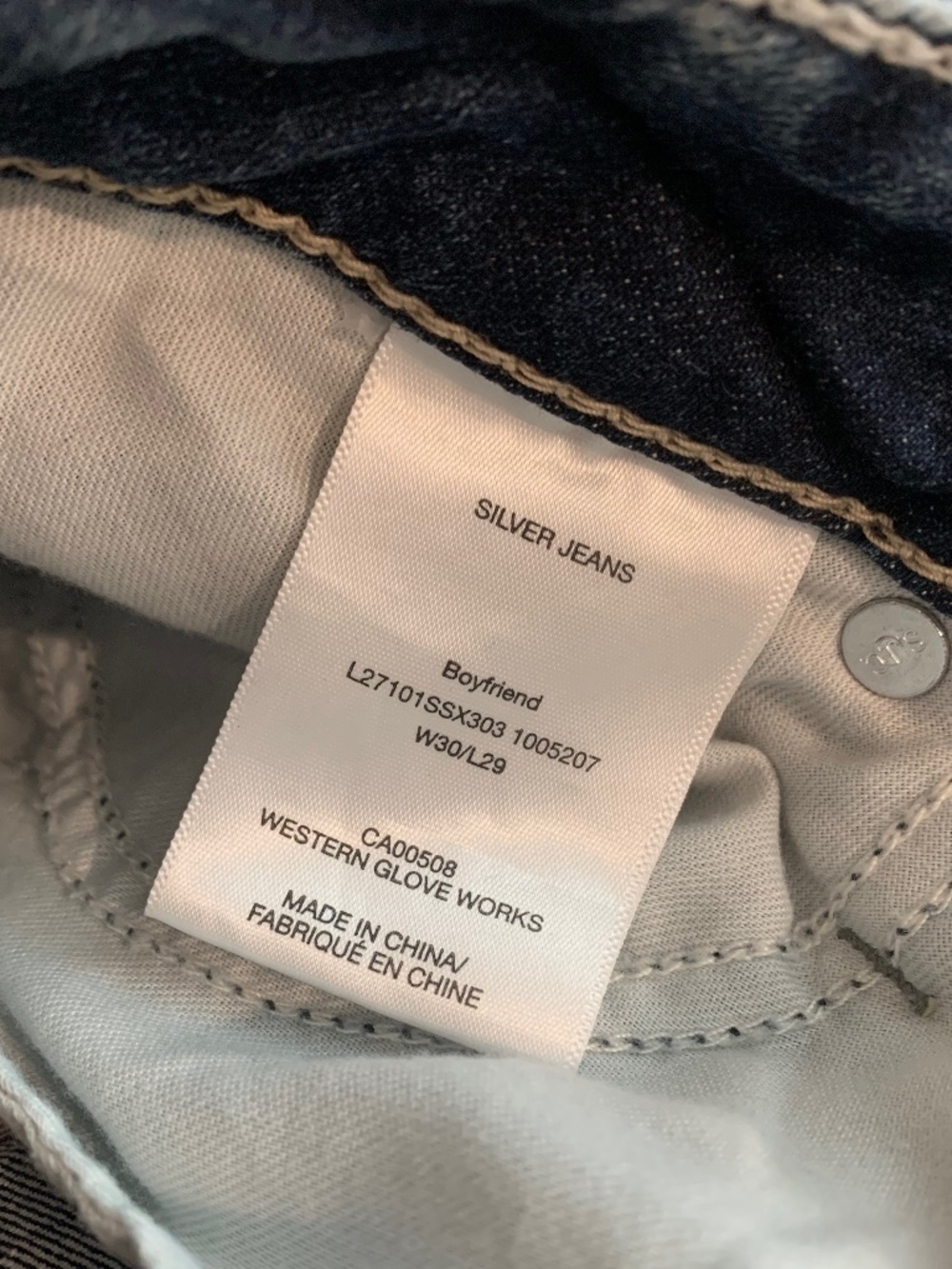 Silver NWT Boyfriend Mid-Rise Slim Leg Jeans Distressed 30 - Picture 9 of 9